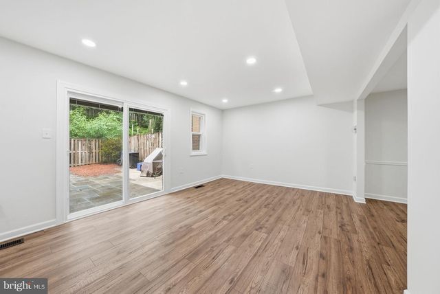 5862 KARA PL, Burke, VA 22015