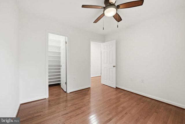 5862 KARA PL, Burke, VA 22015