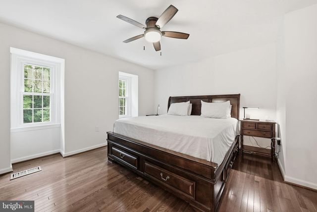 5862 KARA PL, Burke, VA 22015