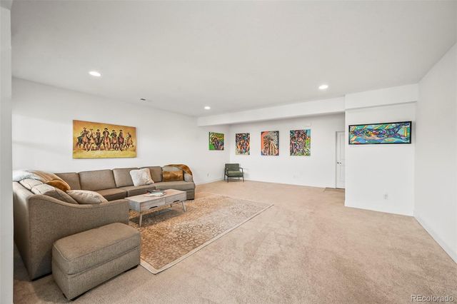 8577 Holman Circle, Arvada, CO 80005