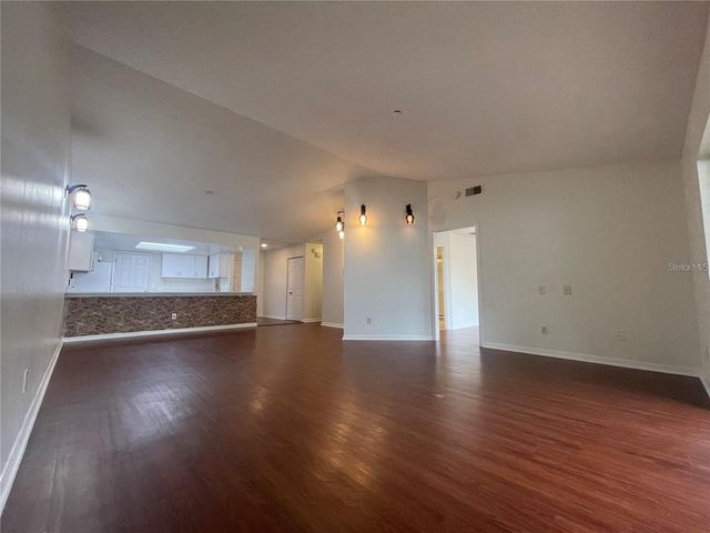 18302 AINTREE COURT, Tampa, FL 33647