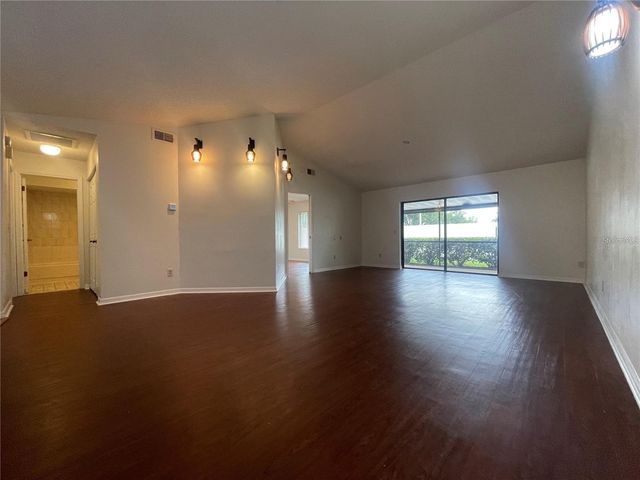 18302 AINTREE COURT, Tampa, FL 33647