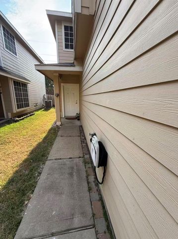 6135 Morningshire Ln, Houston, TX 77084