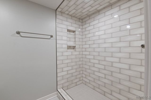 180 GRAYS FERRY Road, Titus, AL 36080