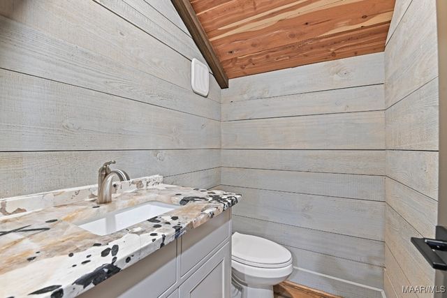 180 GRAYS FERRY Road, Titus, AL 36080