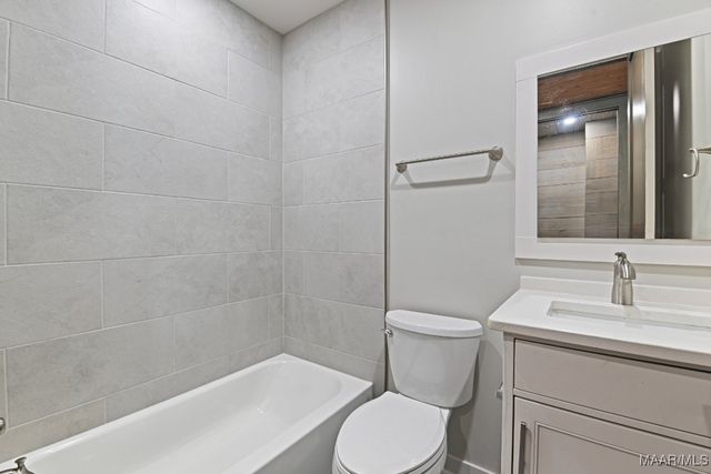 180 GRAYS FERRY Road, Titus, AL 36080