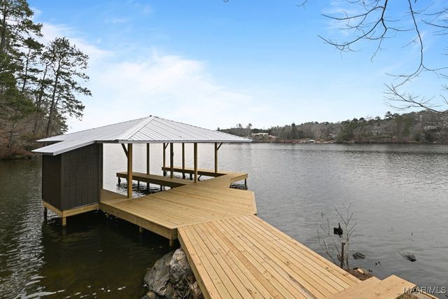 180 GRAYS FERRY Road, Titus, AL 36080