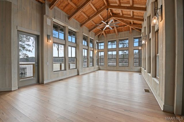 180 GRAYS FERRY Road, Titus, AL 36080