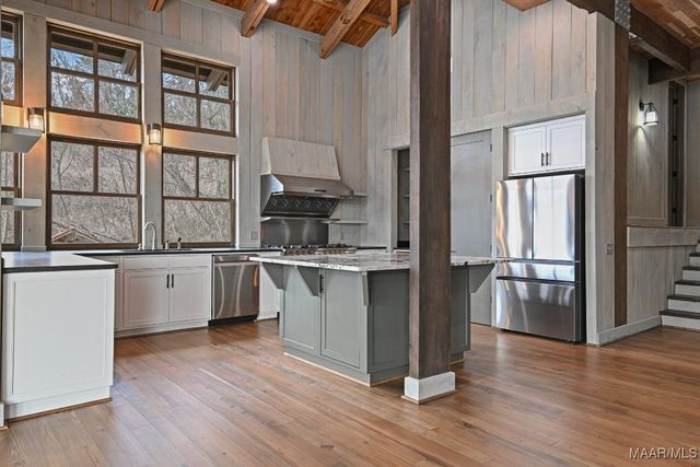 180 GRAYS FERRY Road, Titus, AL 36080