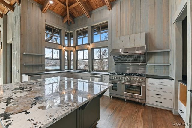 180 GRAYS FERRY Road, Titus, AL 36080