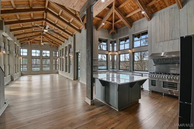 180 GRAYS FERRY Road, Titus, AL 36080