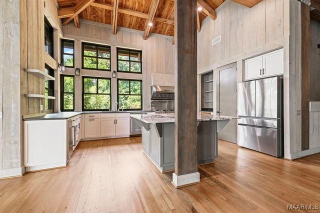 180 GRAYS FERRY Road, Titus, AL 36080