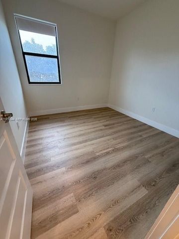 10431 NW 82nd St 5, Doral, FL 33178