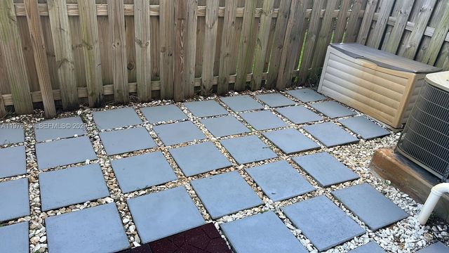 10431 NW 82nd St 5, Doral, FL 33178