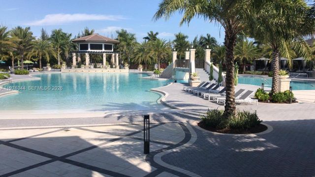 10431 NW 82nd St 5, Doral, FL 33178