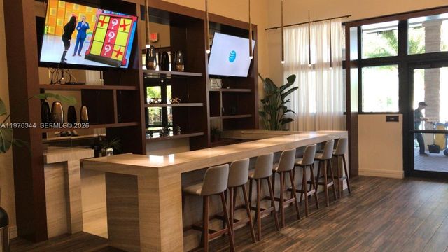 10431 NW 82nd St 5, Doral, FL 33178