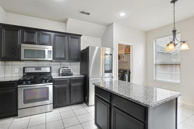 2200 Benjamin Creek Drive, Little Elm, TX 75068