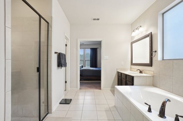 2200 Benjamin Creek Drive, Little Elm, TX 75068