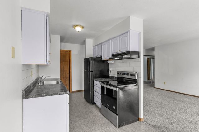 920 6th Street S 5, Hopkins, MN 55343