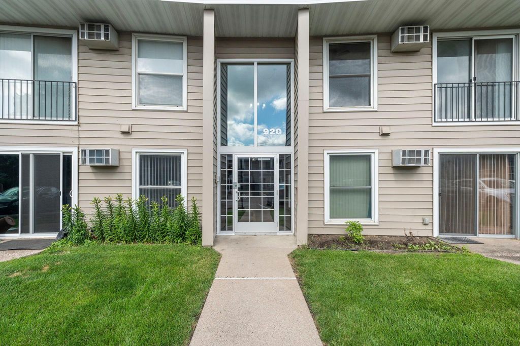 920 6th Street S 5, Hopkins, MN 55343 — photo 4