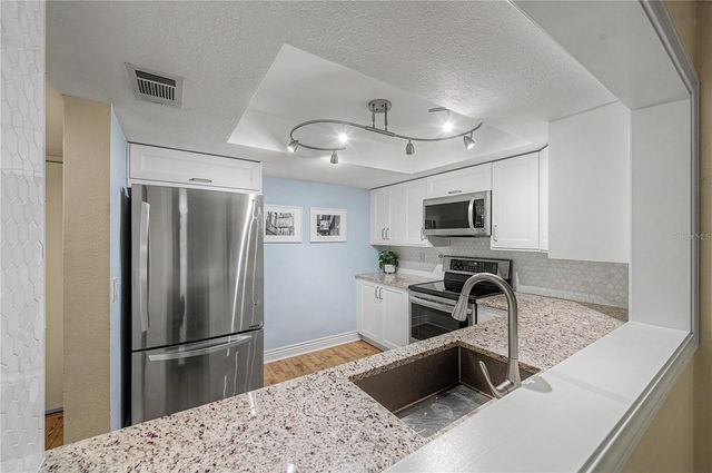 13604 S VILLAGE DRIVE 104, Tampa, FL 33618