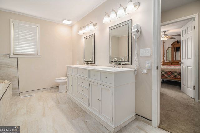 128 Highland Drive, West Point, GA 31833