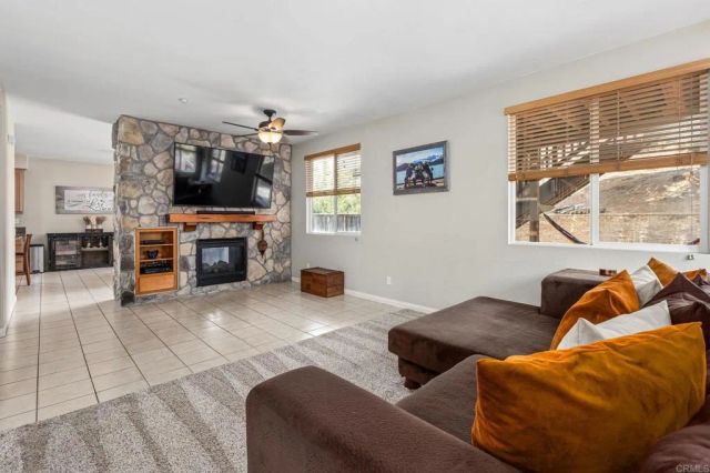 2292 Marquand, Alpine, CA 91901
