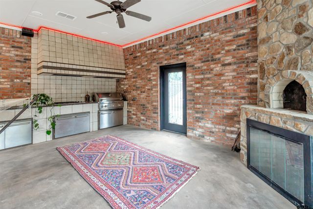 8350 FM 346 W, Flint, TX 75762