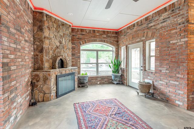 8350 FM 346 W, Flint, TX 75762