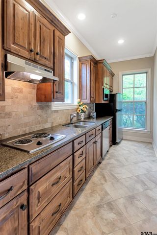 8350 FM 346 W, Flint, TX 75762