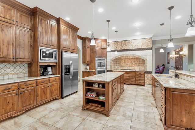 8350 FM 346 W, Flint, TX 75762