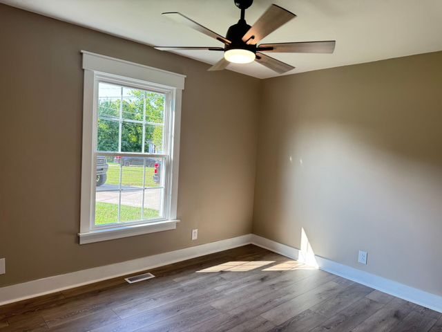 1564 Mary Beth Ln, Clarksville, TN 37042