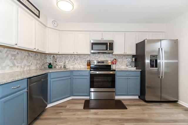 227 Elgin Avenue 3A, Forest Park, IL 60130