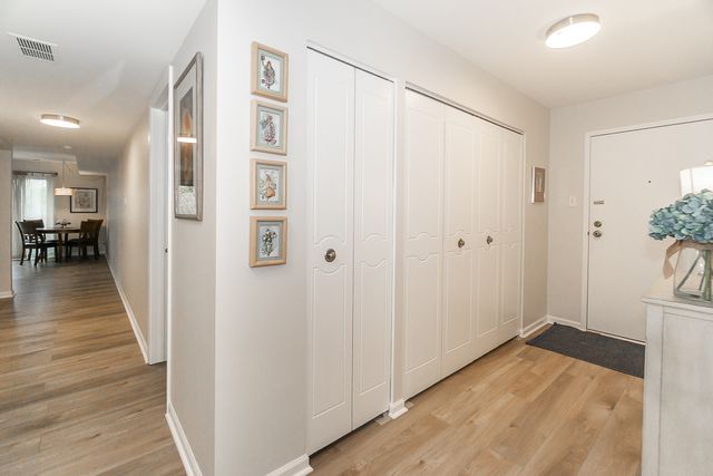 227 Elgin Avenue 3A, Forest Park, IL 60130