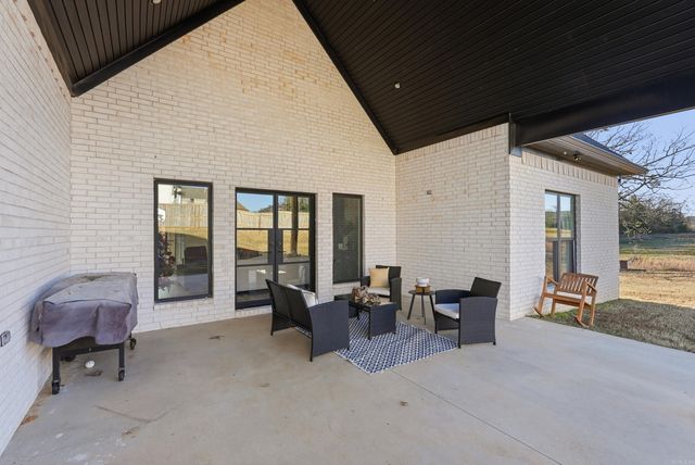 10 Beckett Drive, Greenbrier, AR 72058