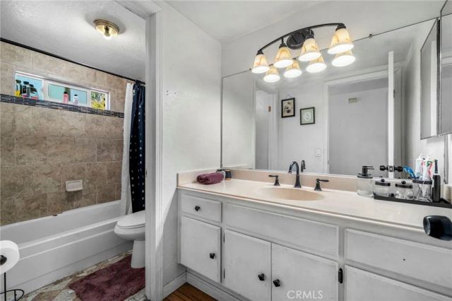 2883 Hollow Glen Circle, Rialto, CA 92376