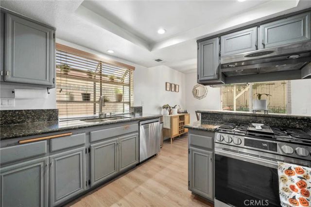 2883 Hollow Glen Circle, Rialto, CA 92376