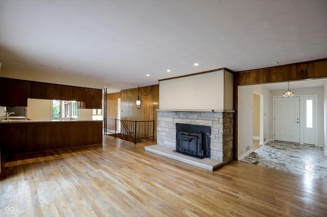 10712 Wildwood Drive, Fishers, IN 46037