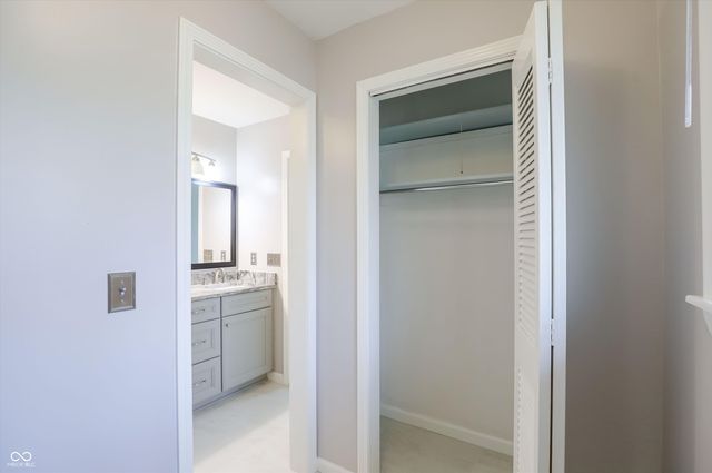 10712 Wildwood Drive, Fishers, IN 46037