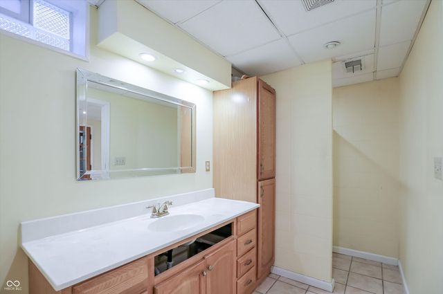 10712 Wildwood Drive, Fishers, IN 46037