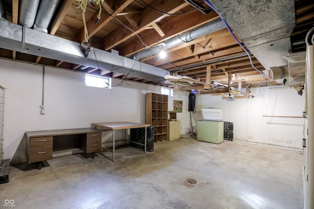 10712 Wildwood Drive, Fishers, IN 46037