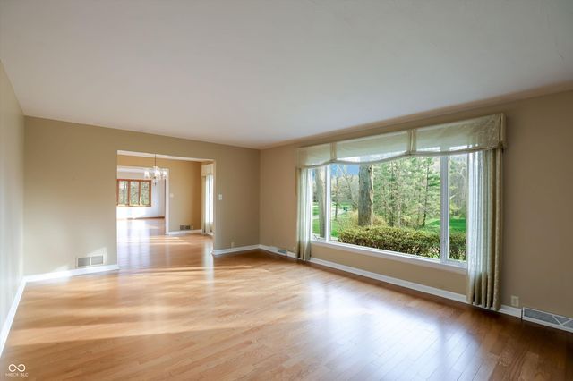 10712 Wildwood Drive, Fishers, IN 46037