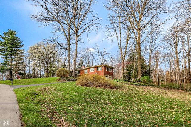 10712 Wildwood Drive, Fishers, IN 46037