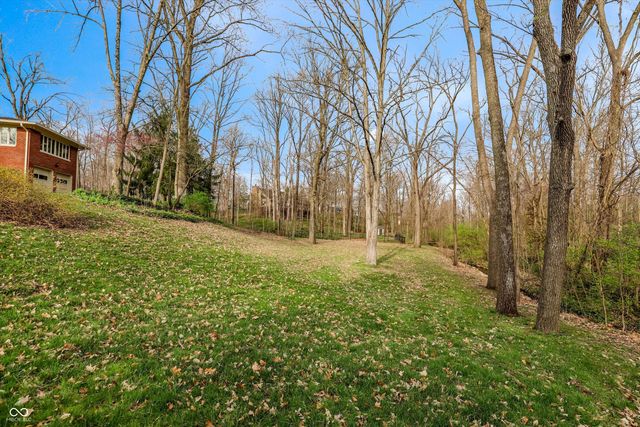 10712 Wildwood Drive, Fishers, IN 46037