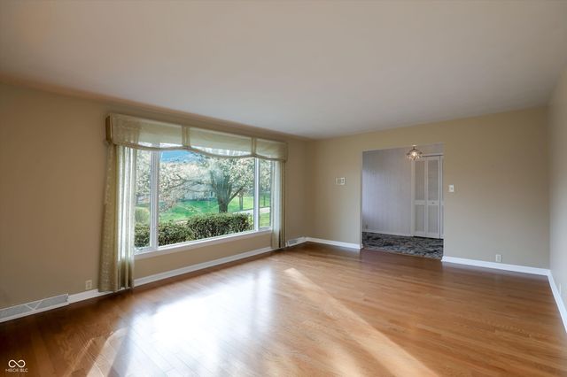 10712 Wildwood Drive, Fishers, IN 46037