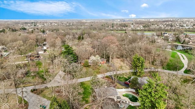 10712 Wildwood Drive, Fishers, IN 46037