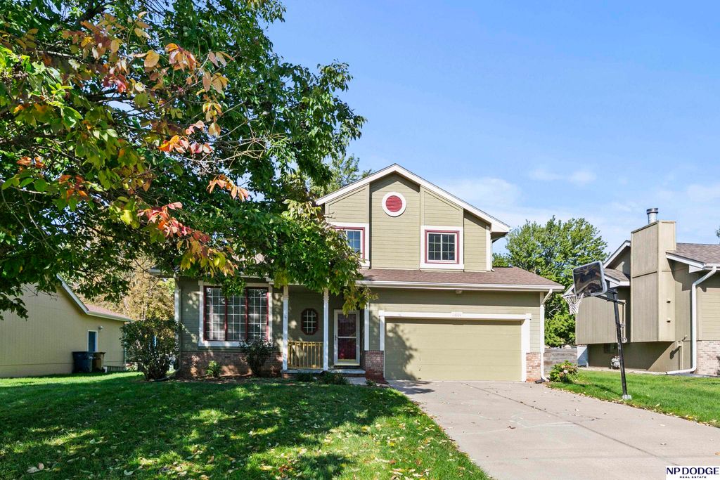 11004 S 18th Street, Bellevue, NE 68123