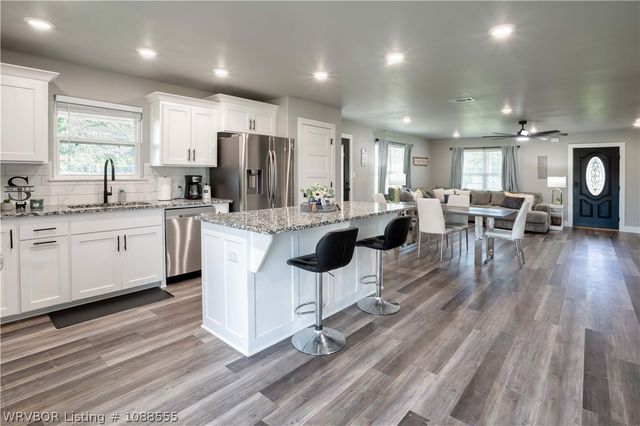4202 Bonanza Road, Fort Smith, AR 72916