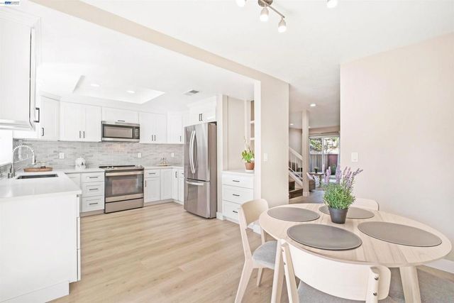 3867 Burton Cmn, Fremont, CA 94536