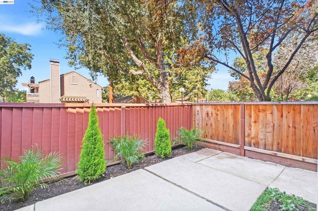 3867 Burton Cmn, Fremont, CA 94536